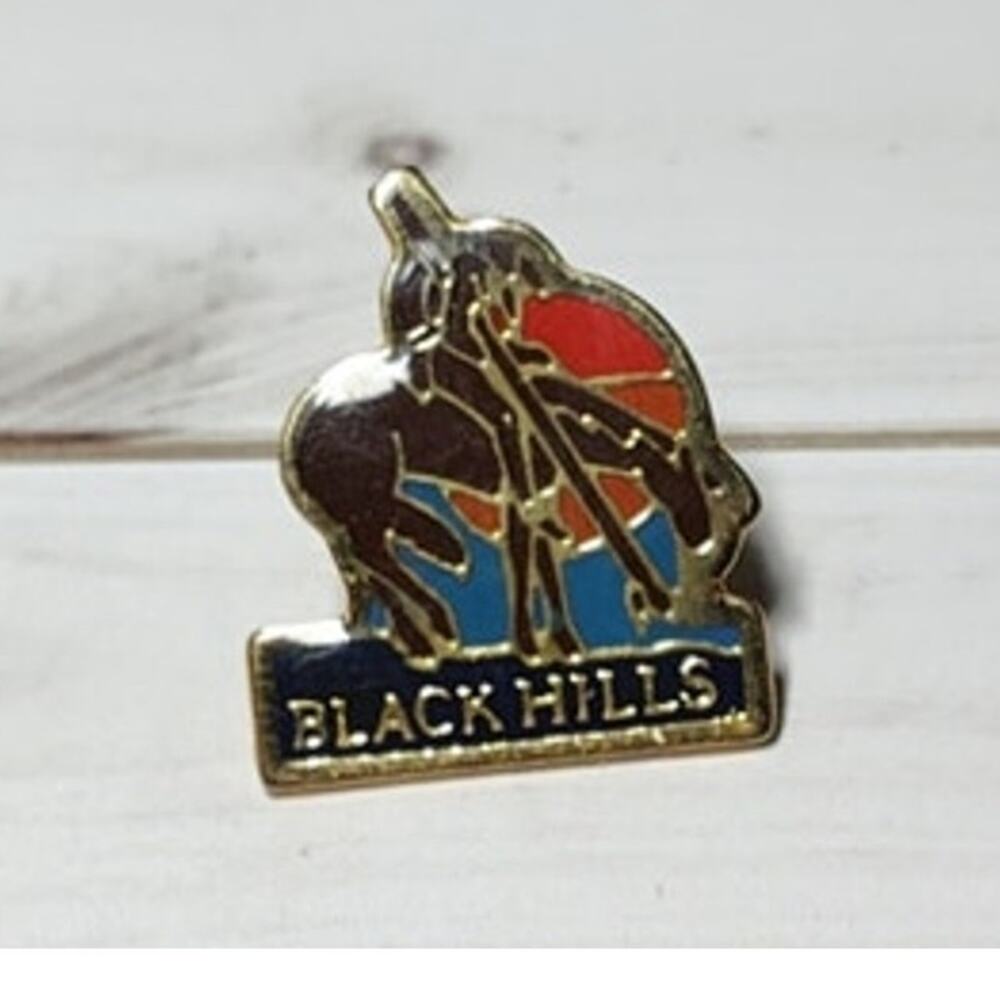 Black Hills South Dakota Sunrise Sunset Indian Warrior Travel Souvenir Pin